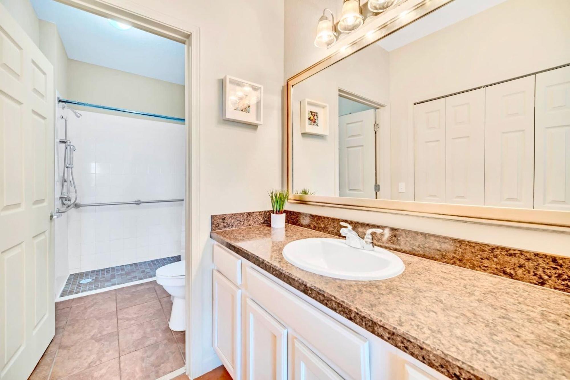 Stunning 2Br Condo With Hot Tub And Pool, Near Disney! Orlando Exteriör bild